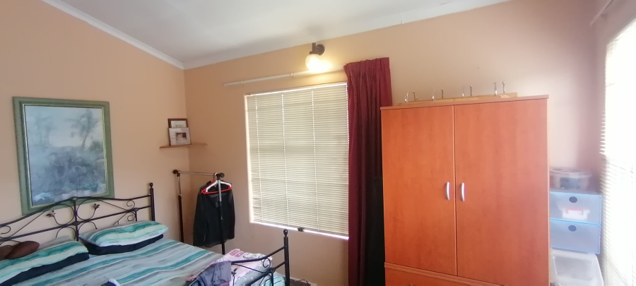 To Let 2 Bedroom Property for Rent in Lewisham Gauteng