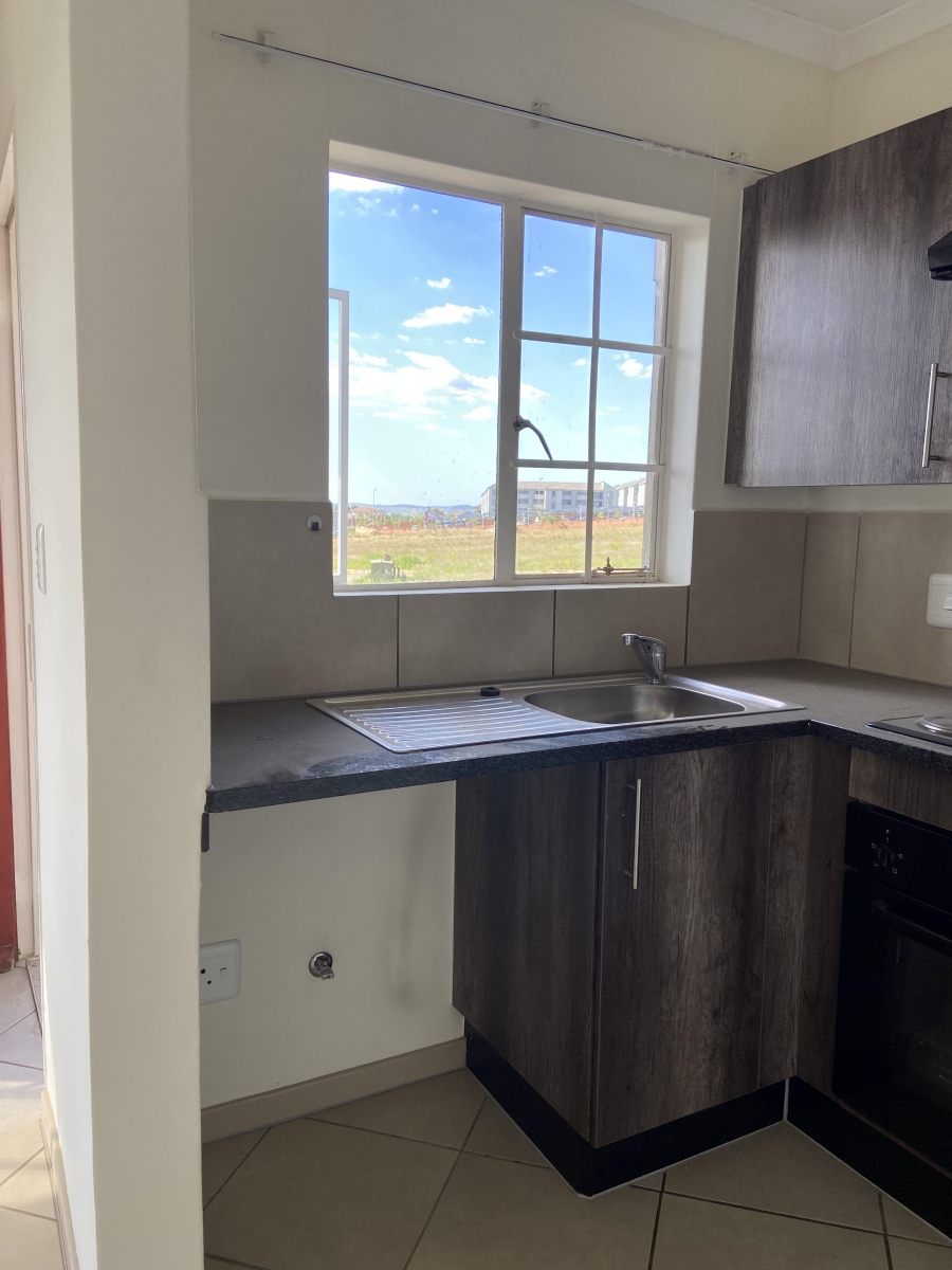 To Let 2 Bedroom Property for Rent in Kosmosdal Gauteng