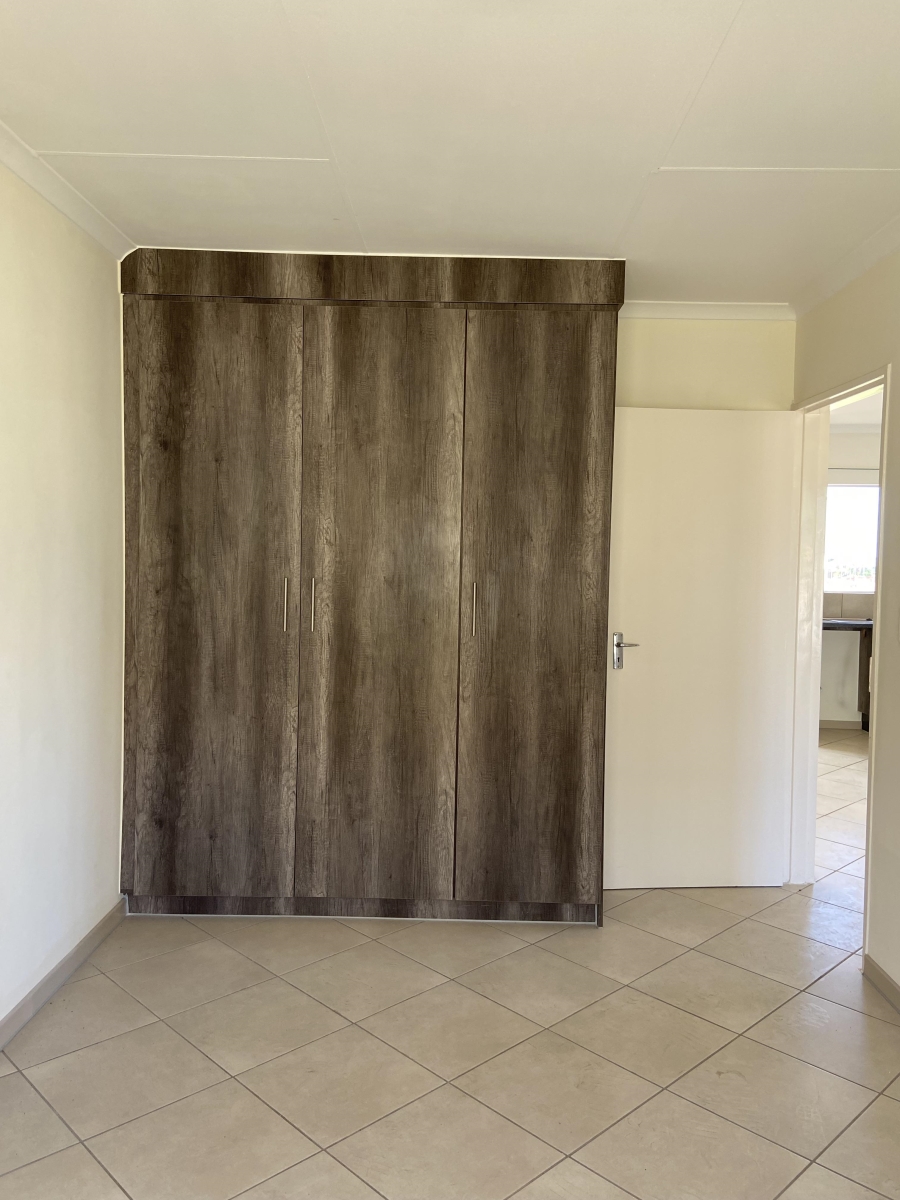 To Let 2 Bedroom Property for Rent in Kosmosdal Gauteng