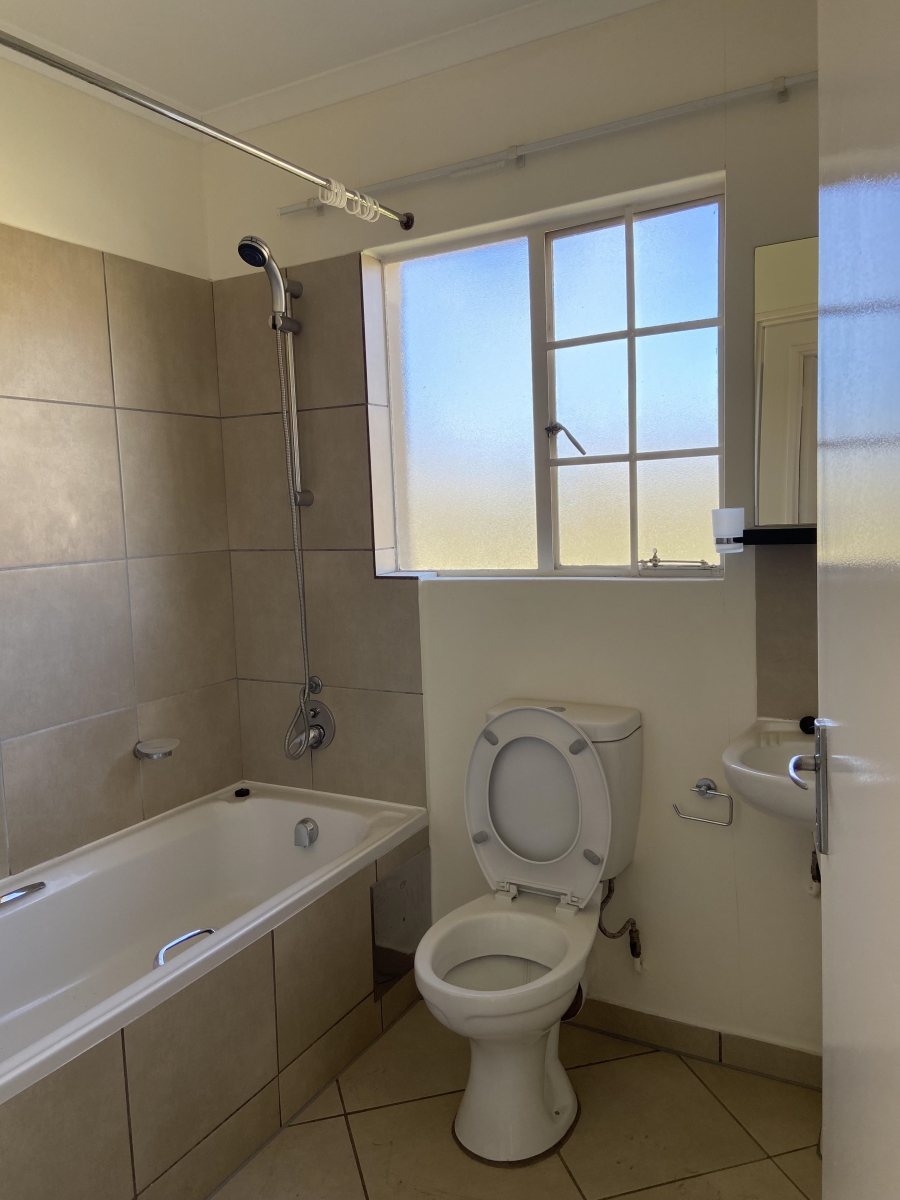 To Let 2 Bedroom Property for Rent in Kosmosdal Gauteng