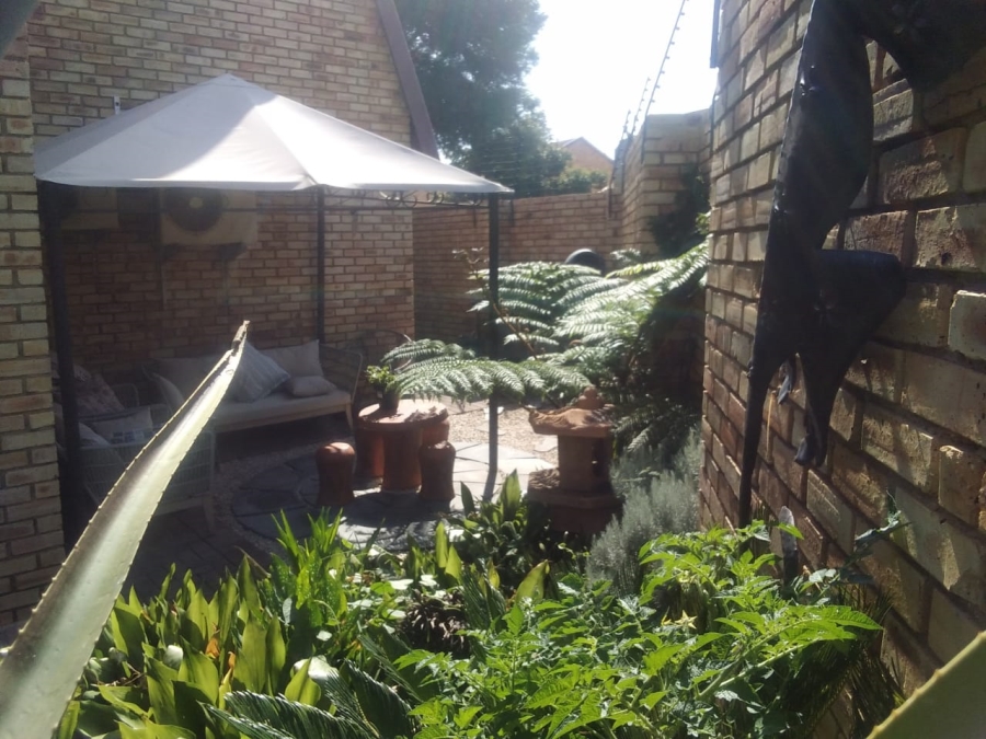 3 Bedroom Property for Sale in Willowbrook Gauteng