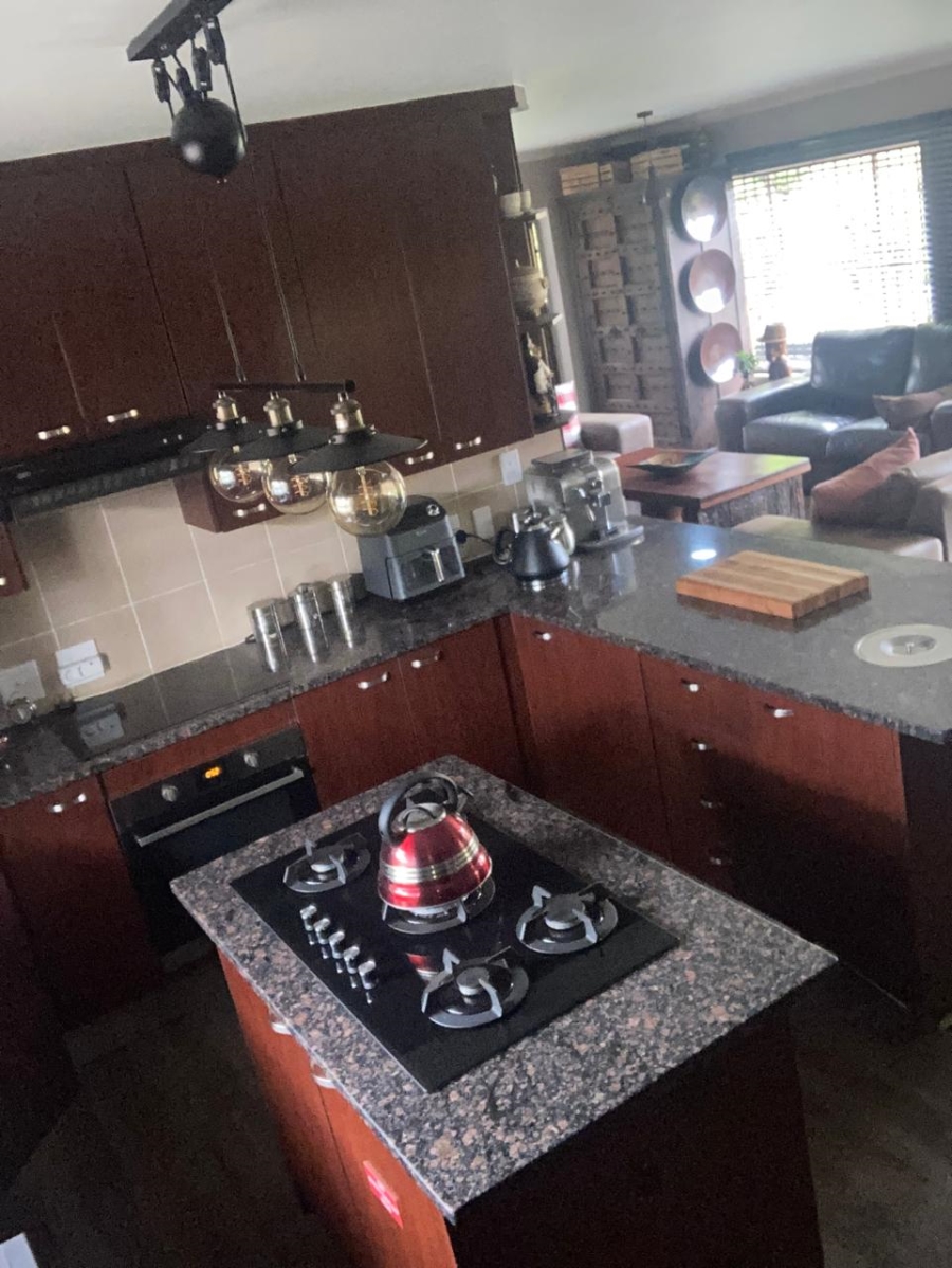 3 Bedroom Property for Sale in Willowbrook Gauteng