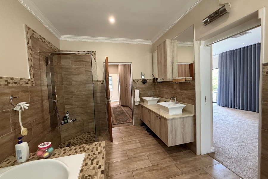 4 Bedroom Property for Sale in Cedar Creek Gauteng