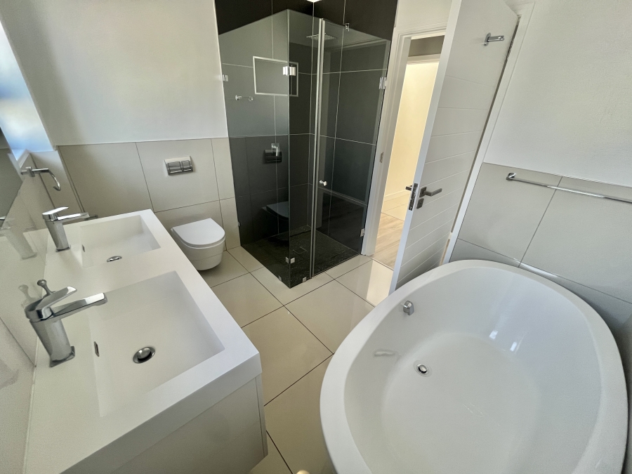 3 Bedroom Property for Sale in Lonehill Gauteng