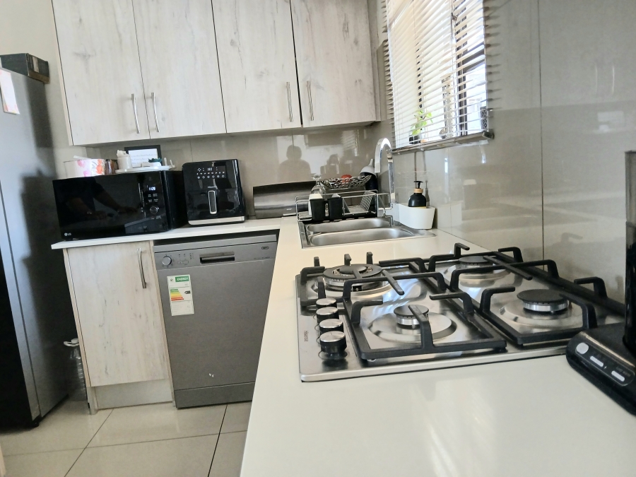 2 Bedroom Property for Sale in Illiondale Gauteng