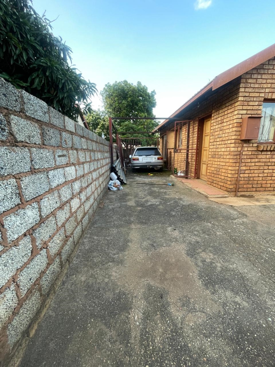 2 Bedroom Property for Sale in Soshanguve XX Gauteng