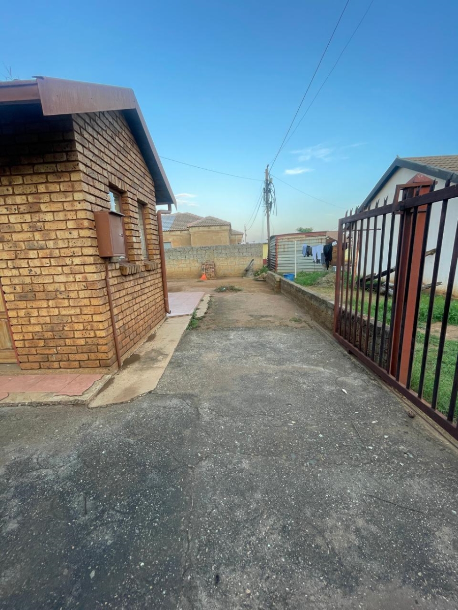 2 Bedroom Property for Sale in Soshanguve XX Gauteng