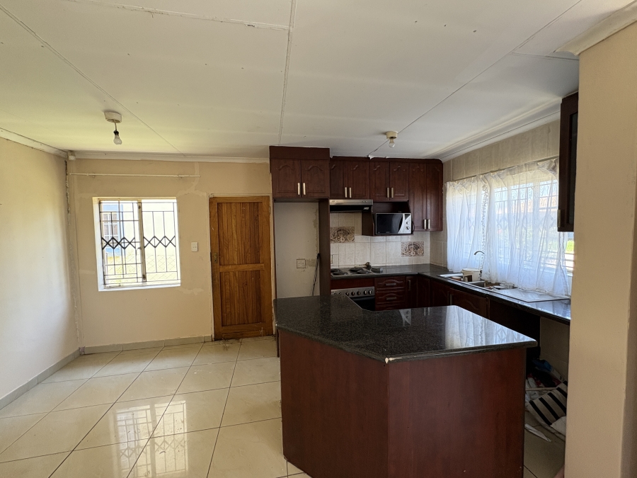 3 Bedroom Property for Sale in Rosslyn Gauteng