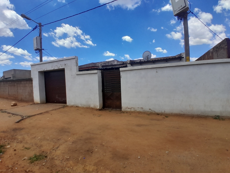 3 Bedroom Property for Sale in Tshepisong Gauteng