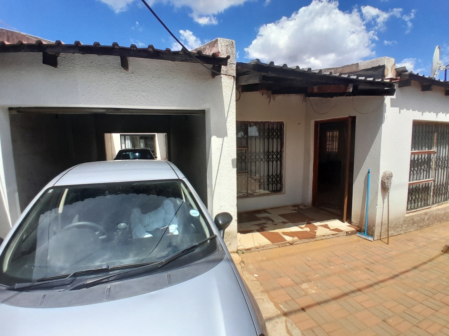 3 Bedroom Property for Sale in Tshepisong Gauteng