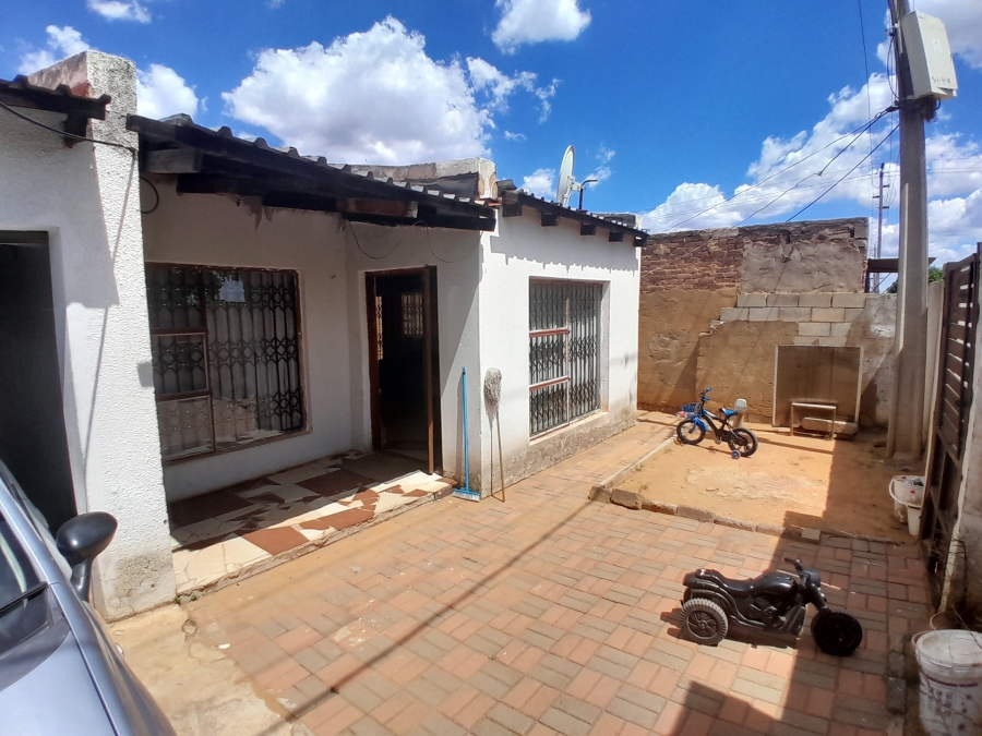 3 Bedroom Property for Sale in Tshepisong Gauteng