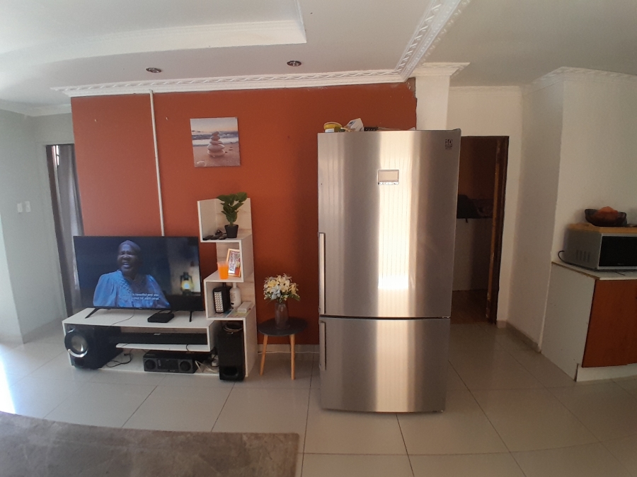 3 Bedroom Property for Sale in Tshepisong Gauteng