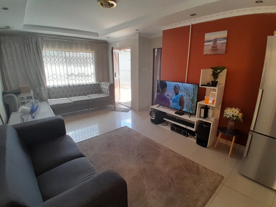 3 Bedroom Property for Sale in Tshepisong Gauteng