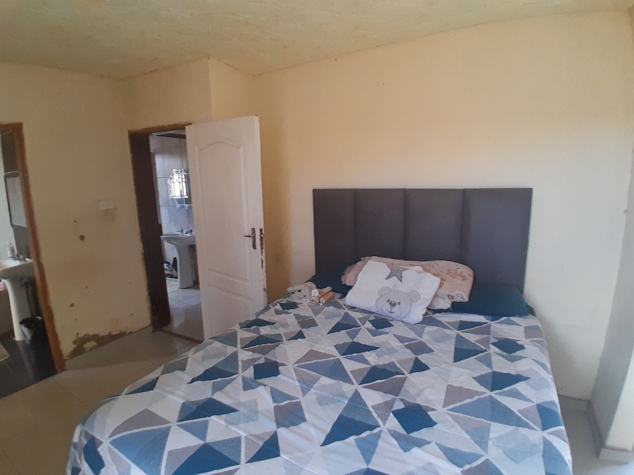 3 Bedroom Property for Sale in Tshepisong Gauteng