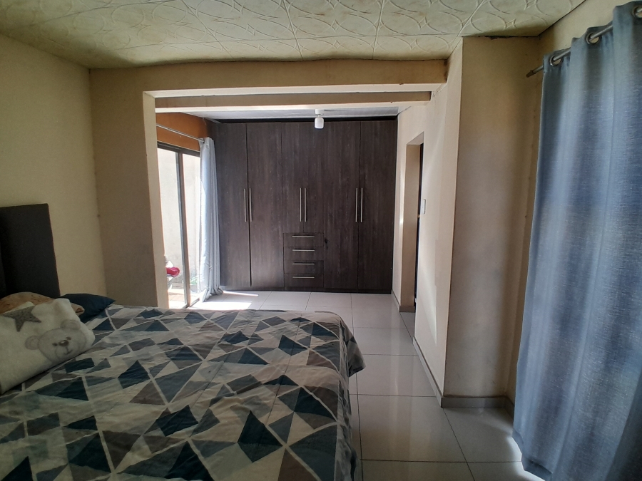 3 Bedroom Property for Sale in Tshepisong Gauteng