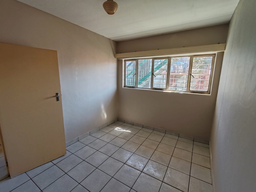 To Let 2 Bedroom Property for Rent in Florida Gauteng