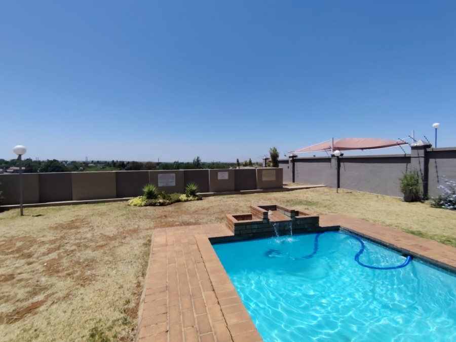 2 Bedroom Property for Sale in Meyersdal Gauteng