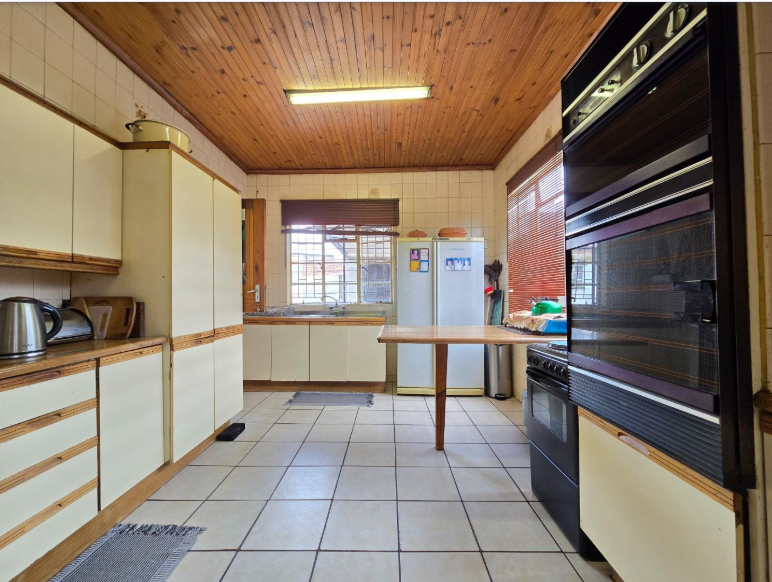 4 Bedroom Property for Sale in Rosettenville Gauteng