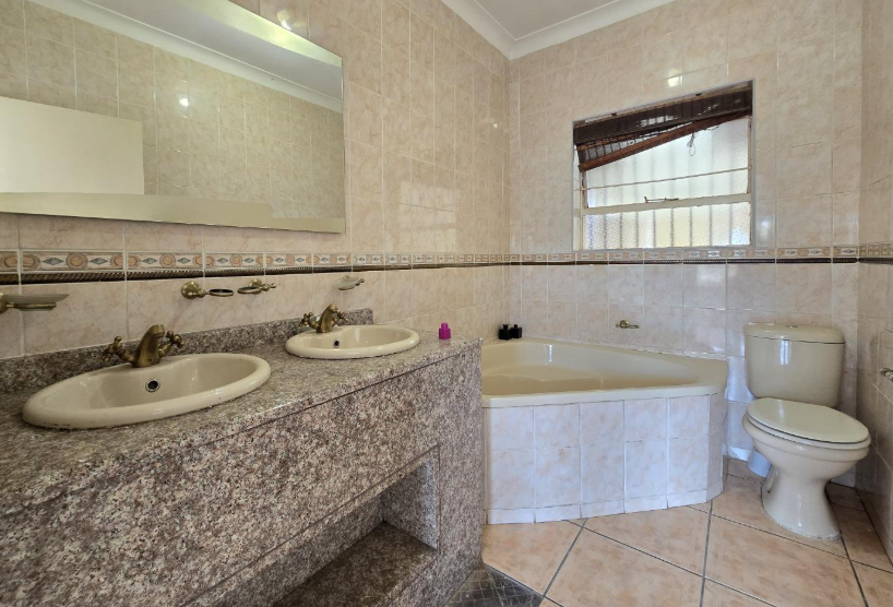 3 Bedroom Property for Sale in Ridgeway Gauteng