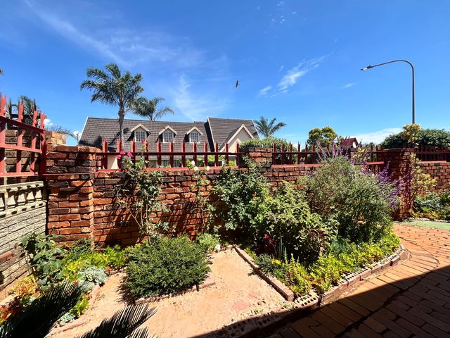 3 Bedroom Property for Sale in Lenasia South Gauteng