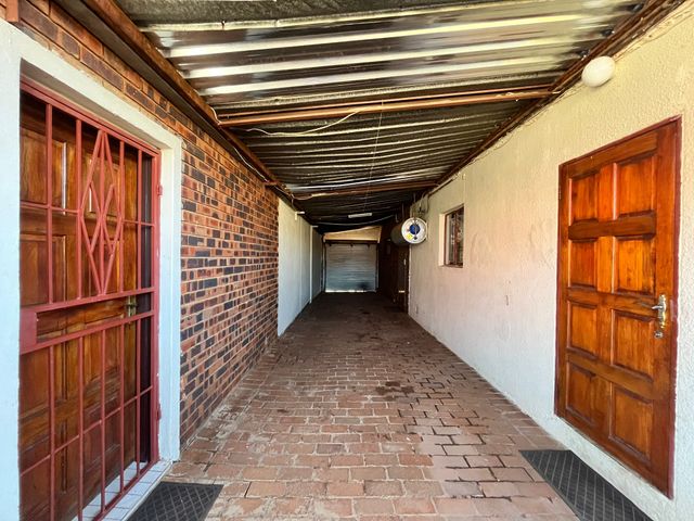 3 Bedroom Property for Sale in Lenasia South Gauteng