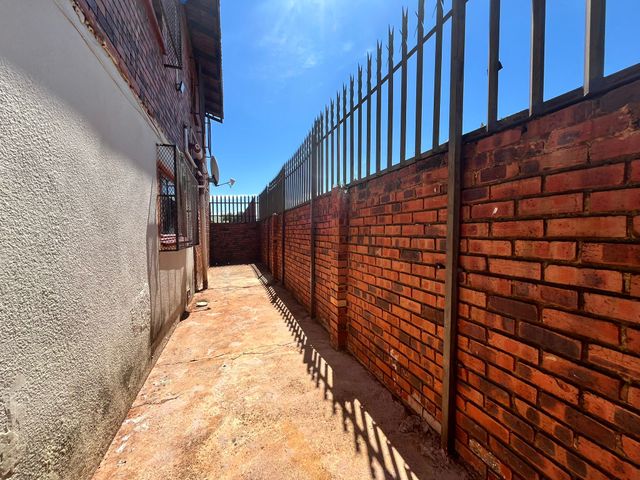 3 Bedroom Property for Sale in Lenasia South Gauteng