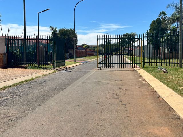 3 Bedroom Property for Sale in Lenasia South Gauteng