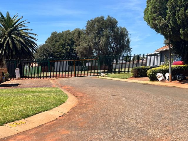 3 Bedroom Property for Sale in Lenasia South Gauteng