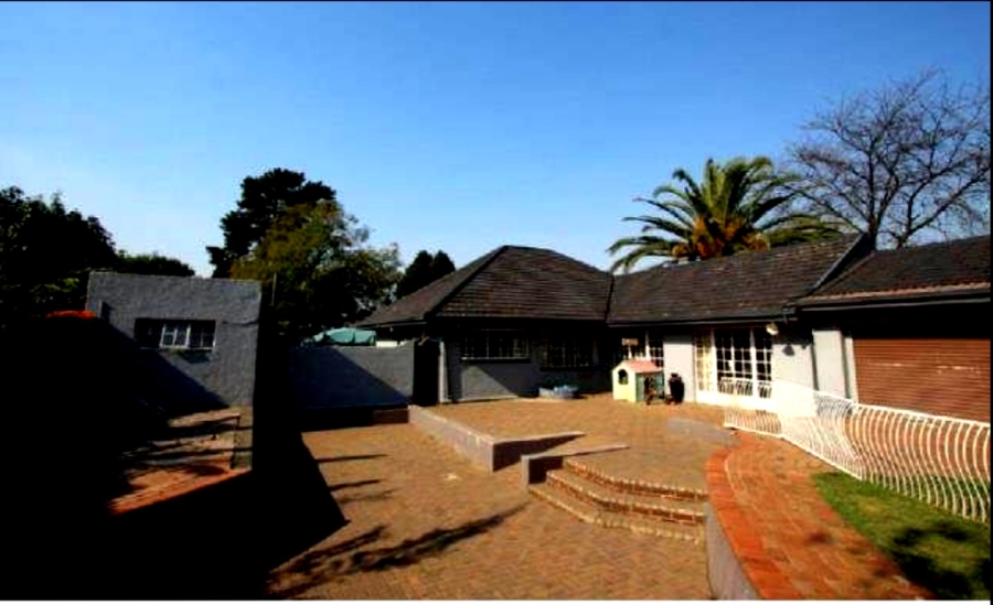 3 Bedroom Property for Sale in Edenvale Central Gauteng