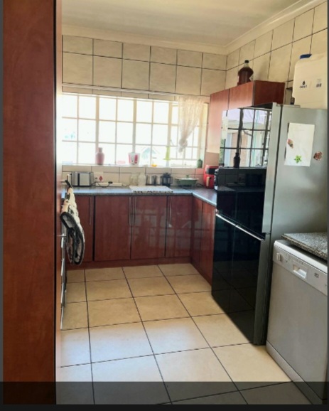 3 Bedroom Property for Sale in Edenvale Central Gauteng