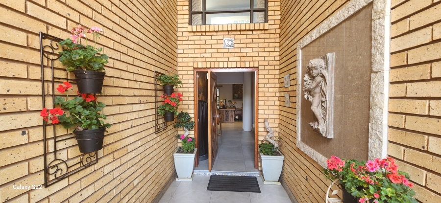 4 Bedroom Property for Sale in Meyersdal Gauteng