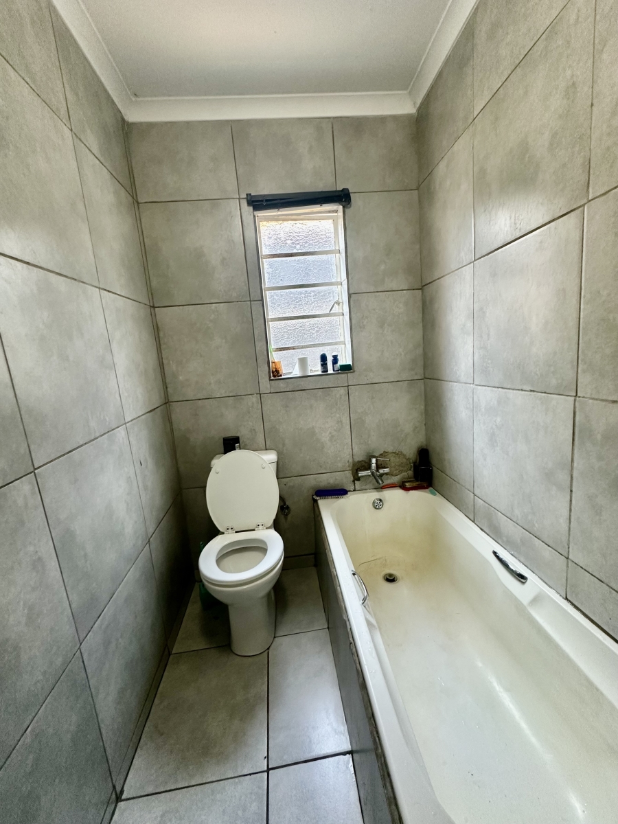 7 Bedroom Property for Sale in Rosettenville Gauteng