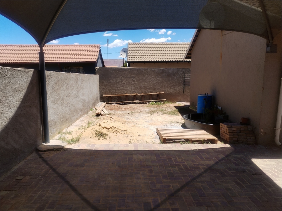 To Let 3 Bedroom Property for Rent in Vosloorus Gauteng