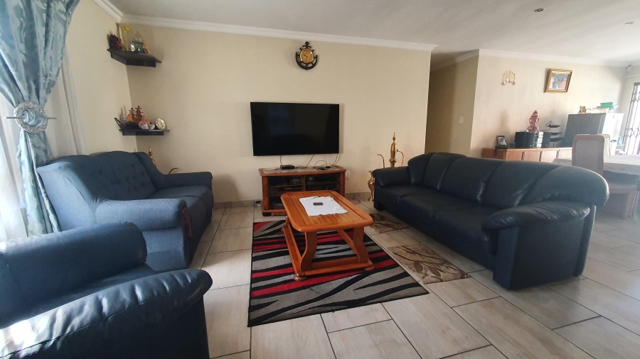 3 Bedroom Property for Sale in New Redruth Gauteng