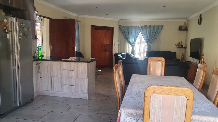 3 Bedroom Property for Sale in New Redruth Gauteng