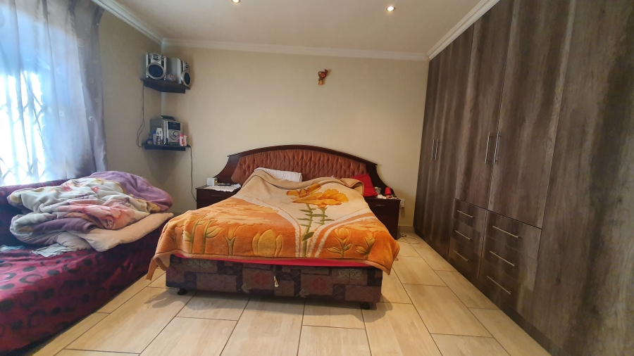 3 Bedroom Property for Sale in New Redruth Gauteng