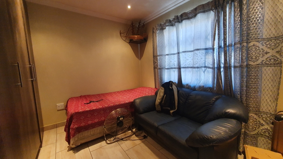 3 Bedroom Property for Sale in New Redruth Gauteng