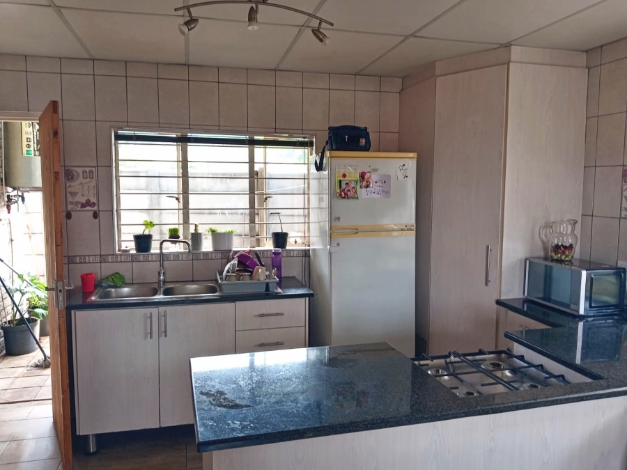 3 Bedroom Property for Sale in Lewisham Gauteng