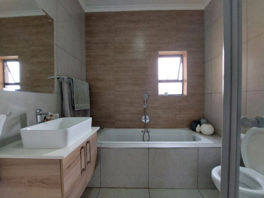 To Let 2 Bedroom Property for Rent in Irene Gauteng