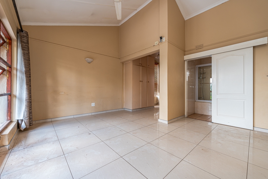 8 Bedroom Property for Sale in Floracliffe Gauteng