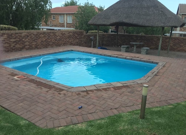 To Let 3 Bedroom Property for Rent in Wilgeheuwel Gauteng