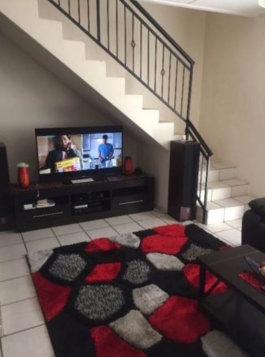 To Let 3 Bedroom Property for Rent in Wilgeheuwel Gauteng