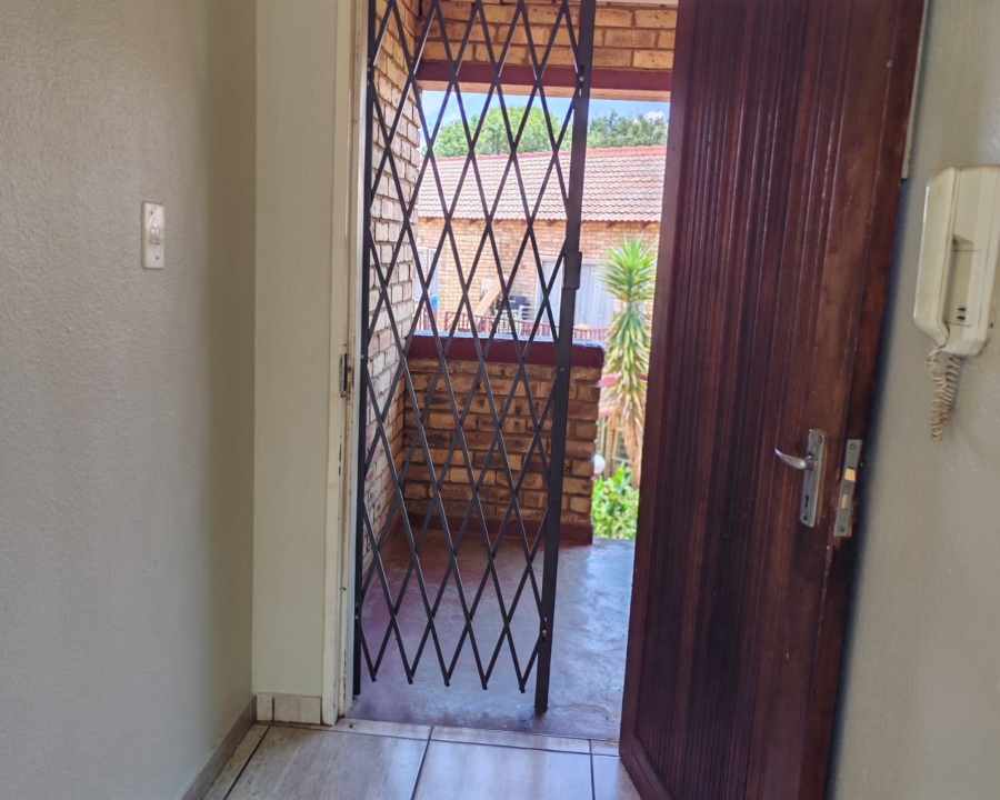 To Let 3 Bedroom Property for Rent in Mindalore Gauteng