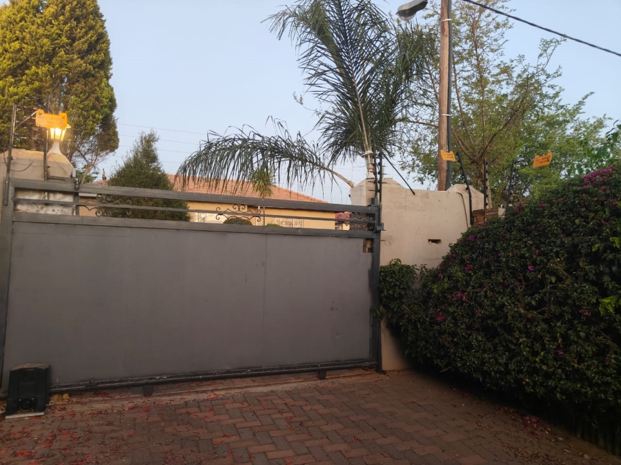 7 Bedroom Property for Sale in Cosmo City Gauteng