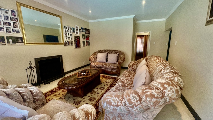 To Let 4 Bedroom Property for Rent in Highveld Gauteng