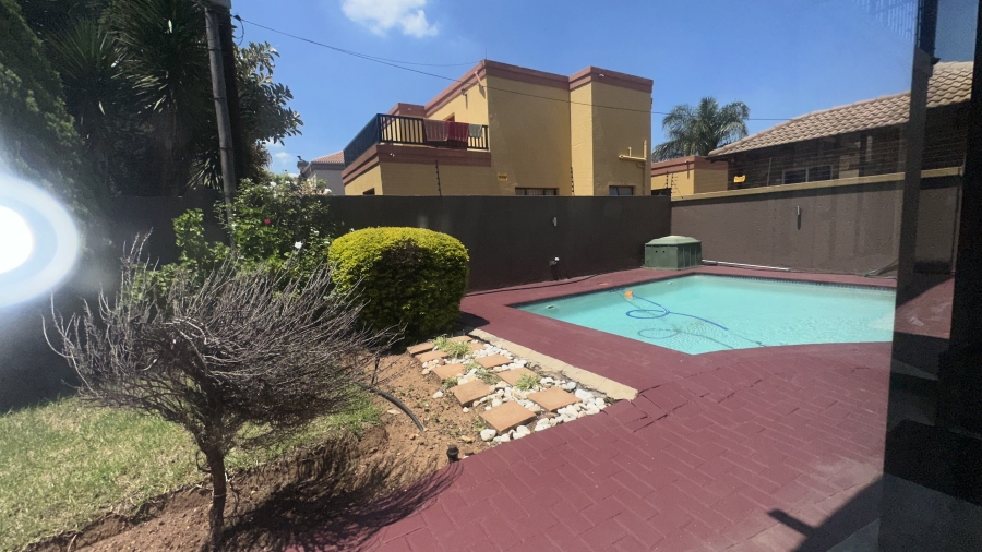 To Let 4 Bedroom Property for Rent in Highveld Gauteng