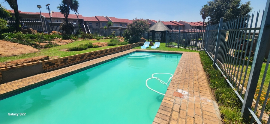 3 Bedroom Property for Sale in South Crest Gauteng