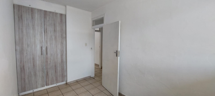 To Let 2 Bedroom Property for Rent in Rosettenville Gauteng