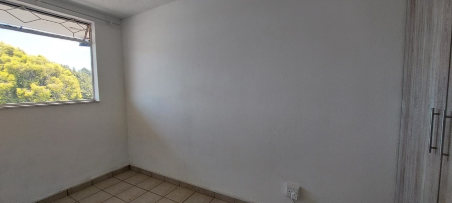 To Let 2 Bedroom Property for Rent in Rosettenville Gauteng