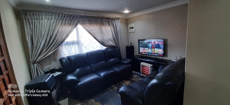 2 Bedroom Property for Sale in Tokoza Ext 2 Gauteng